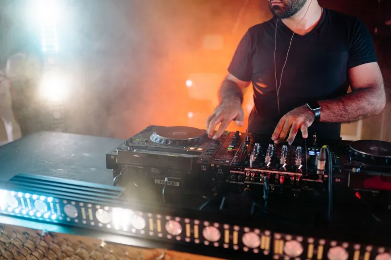 Bass You Can Feel vs. Bass You Can Hear: The Real Reason Clubs Hit Different