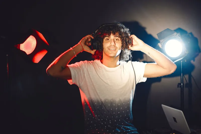 Scroll to Drop: How the 15-Second Audition Is Changing What Gets Played on Dance Floors